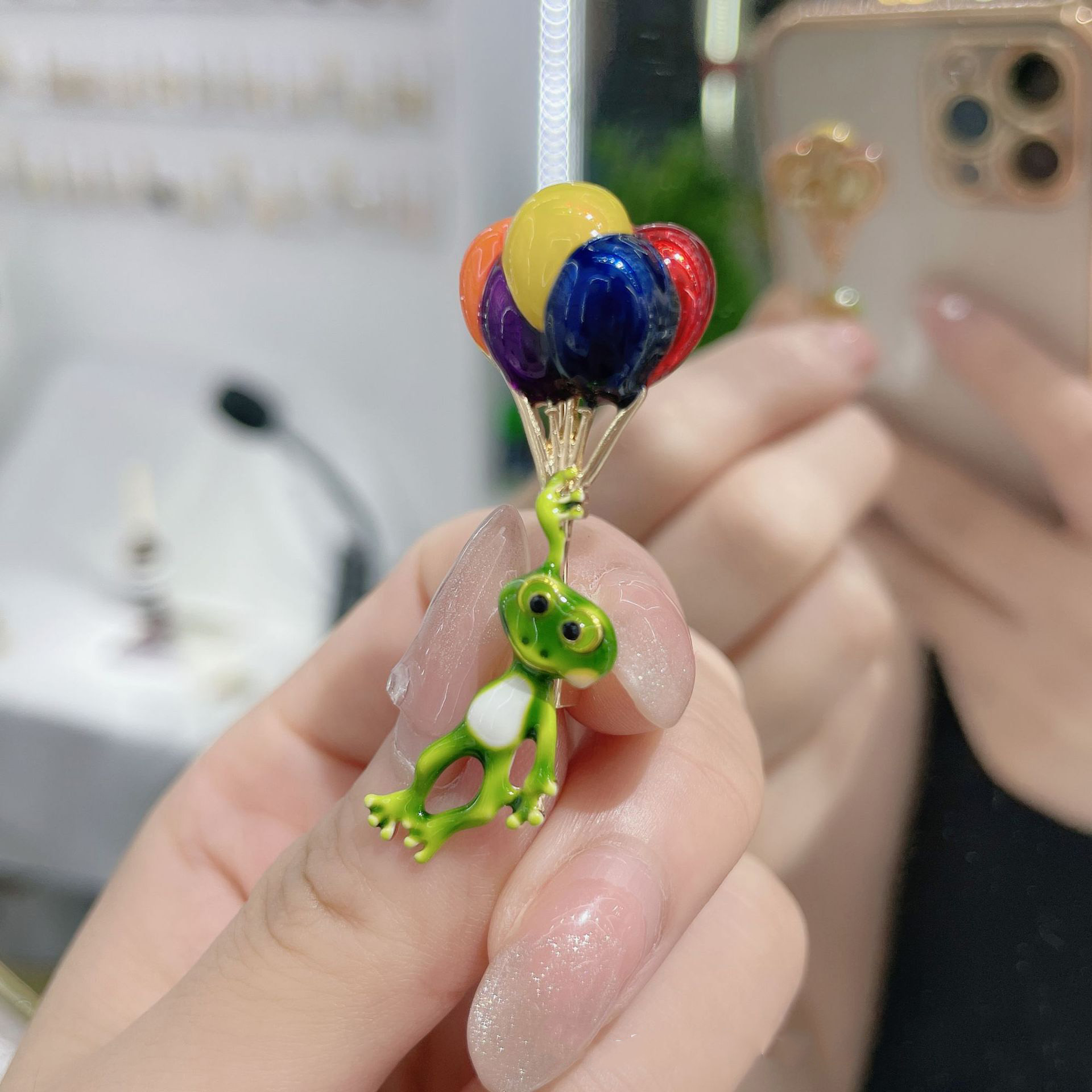 Embroidery Bali - 다채로운 풍선 사이클링 개구리 브로치, 생생한